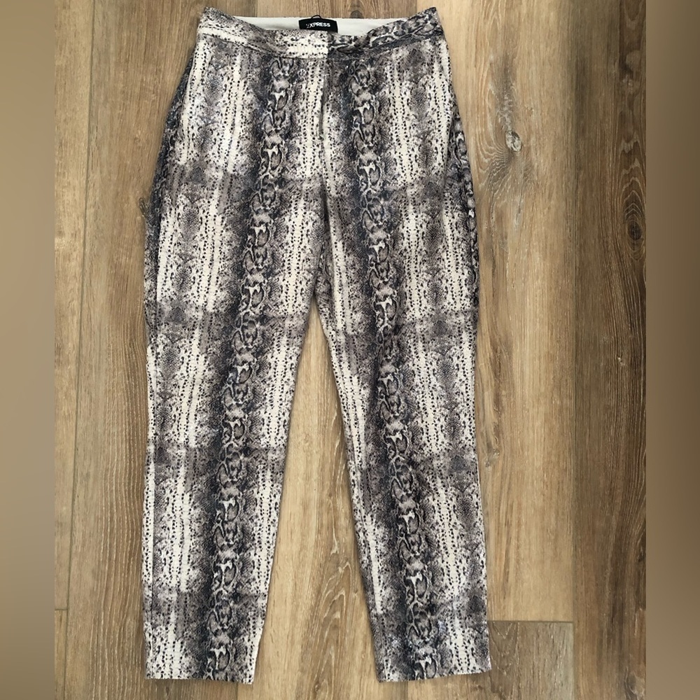 Express Women’s High Rise Faux Snake Skin Print Pants SIZE 2 NEW